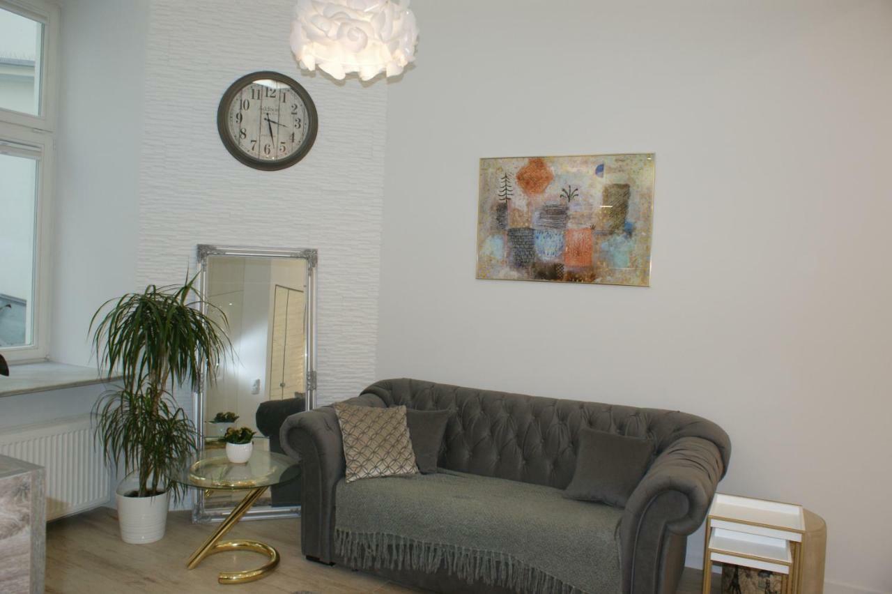 Lovely Apartment- Poznanska 16 Warschau Buitenkant foto